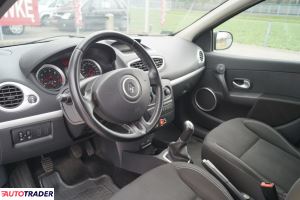 Renault Clio 2009 1.1 101 KM