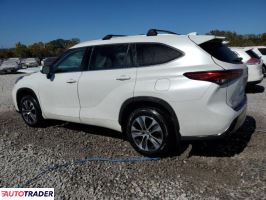 Toyota Highlander 2022 3