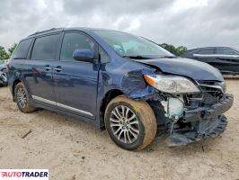 Toyota Sienna 2020 3