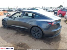 Tesla Model 3 2025