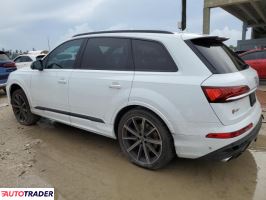 Audi Q7 2021 4