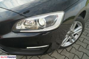 Volvo V60 2016 2.0 150 KM
