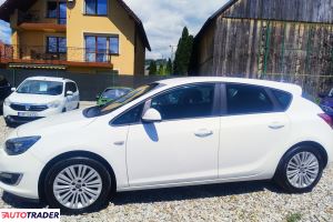 Opel Astra 2013 1.6 116 KM