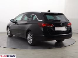 Opel Astra 2018 1.4 147 KM