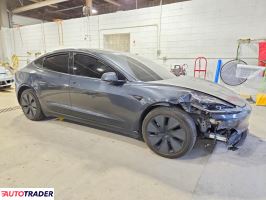 Tesla Model 3 2025