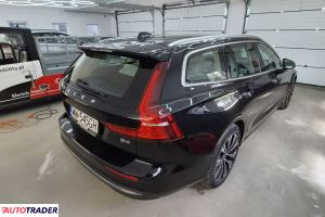 Volvo V60 2023 2.0 197 KM
