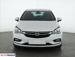 Opel Astra 2018 1.4 123 KM
