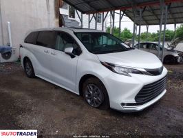 Toyota Sienna 2023 2