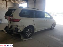 Toyota Sienna 2020 3