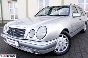 Mercedes E-klasa 1997 2.9 129 KM Mercedes E-klasa 1997 2.9 129 KM