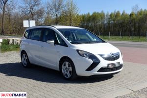 Opel Zafira 2014 1.6 120 KM