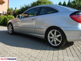 Mercedes C-klasa 2002 1.8 140 KM Mercedes C-klasa 2002 1.8 140 KM
