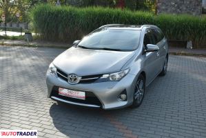 Toyota Auris 2013 2.0 124 KM