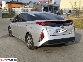 Toyota Prius 2021 1.8 177 KM