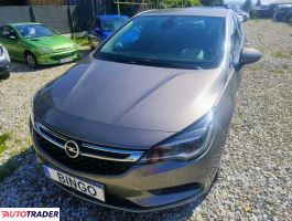 Opel Astra 2017 1.4 100 KM