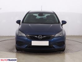 Opel Astra 2019 1.2 108 KM