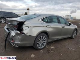 Lexus ES 2019 3