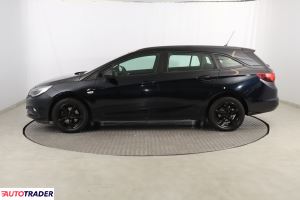 Opel Astra 2018 1.4 147 KM