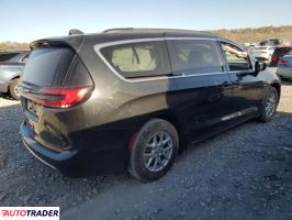 Chrysler Pacifica 2022 3