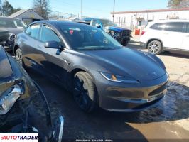 Tesla Model 3 2025