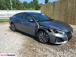 Nissan Altima 2025 2