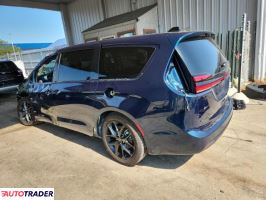 Chrysler Pacifica 2025 3