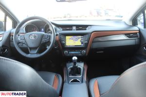 Toyota Avensis 2016 2.0 143 KM Toyota Avensis 2016 2.0 143 KM
