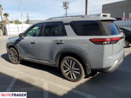 Nissan Pathfinder 2022 3