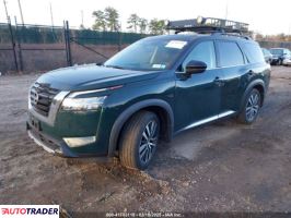 Nissan Pathfinder 2022 3