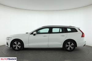 Volvo V60 2019 2.0 147 KM