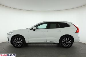 Volvo XC60 2022 2.0 194 KM