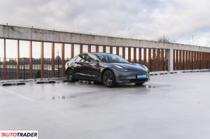 Tesla Model 3 2019 434 KM