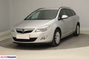 Opel Astra 2012 1.4 138 KM