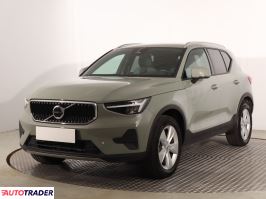 Volvo XC40 2025 1.5 160 KM