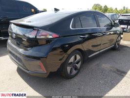 Hyundai IONIQ Hybrid 2021 1