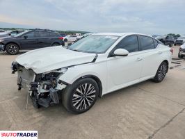 Nissan Altima - zobacz ofertę
