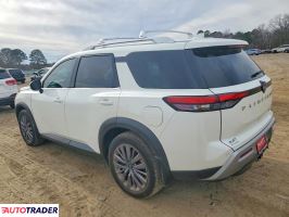 Nissan Pathfinder 2023 3