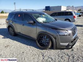 Nissan Pathfinder 2022 3