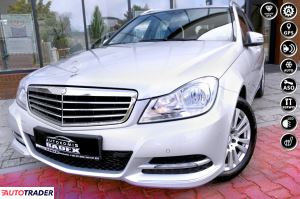 Mercedes C-klasa 2013 1.8 184 KM