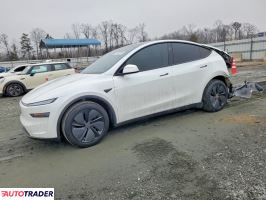 Tesla Model Y 2026