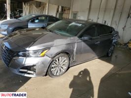 Nissan Altima - zobacz ofertę