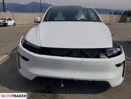 Tesla Model Y 2026