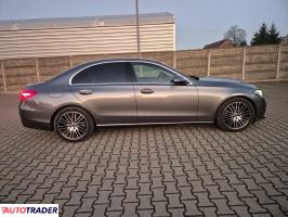 Mercedes C-klasa 2023 2.0 163 KM