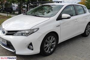 Toyota Auris 2013 1.8 99 KM