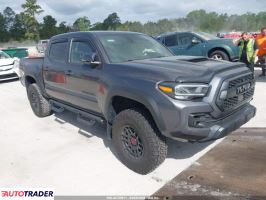 Toyota Tacoma - zobacz ofertę
