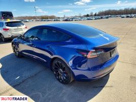 Tesla Model 3 2022
