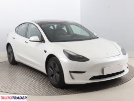 Tesla Model 3 2020 490 KM