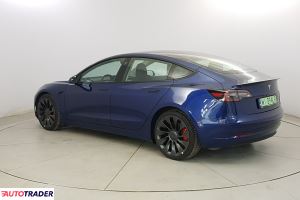 Tesla Model 3 2022 512 KM