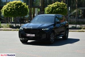 BMW X5 2025 3.0 297 KM