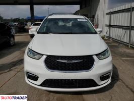 Chrysler Pacifica 2022 3